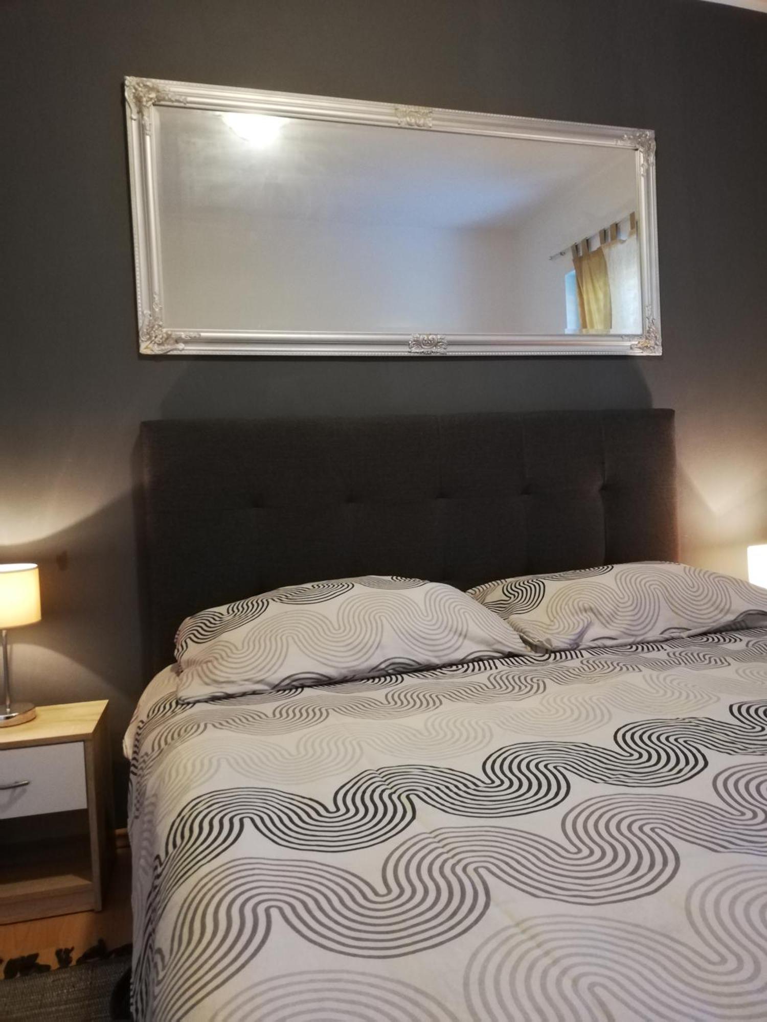 Apartments Poretti For 2,In Center Parking Free In The Yard,6 Min Beach Walk Rovinj Exterior foto